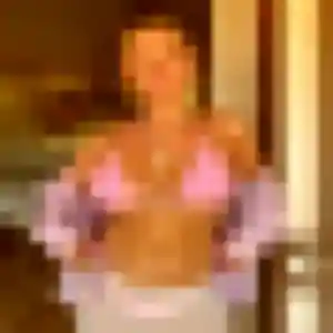 Adunni, 23 ans, en ligne à Ambutrix pour un plan cul