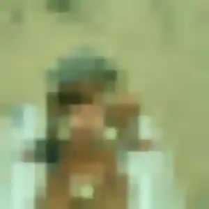 Oumou, 25 ans, en ligne à Angicourt pour un plan cul