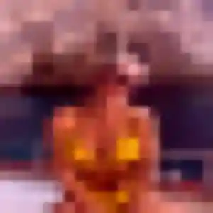 Lola, 26 ans, connectée à Appietto pour une rencontre coquine