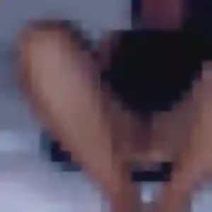 Emilie, 31 ans, disponible à Arelaune-en-Seine pour un plan cul