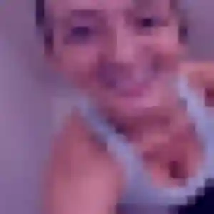 Rejoins Oumy, 26 ans à Asnelles en privé