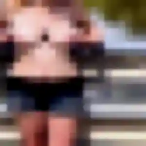 Solène, 39 ans, en ligne à Ayron pour une rencontre coquine