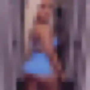 Contacte Sira, 30 ans à Bar-sur-Aube en privé