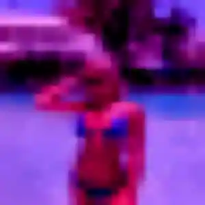 Rejoins Lucinda, 26 ans à Batzendorf en privé