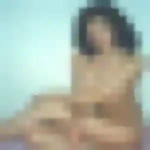 Bola, 34 ans, disponible à Beaujeu-Saint-Vallier-Pierrejux-et-Quitteur pour un plan cul
