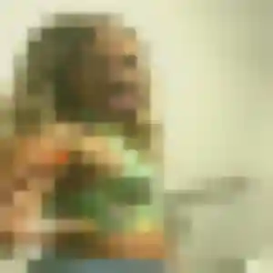 Rejoins Noëlla, 26 ans à Belgentier en t'inscrivant