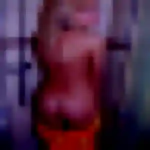 Sexy Issa, 35 ans à Bernoy-le-Château - voir sa photo