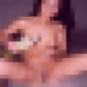 Faustine, 24 ans, connectée à Biaudos pour une rencontre coquine