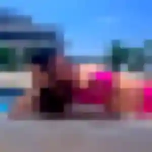 Téning (27 ans) à Binas attend une rencontre aujourd'hui