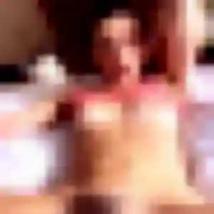 Contacte Louisette, 28 ans à Blainville-sur-Mer gratuitement