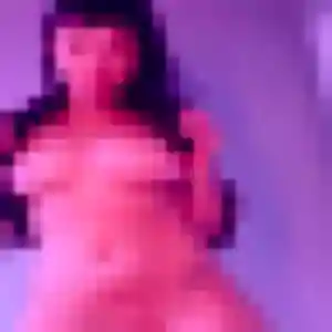 Photo de Korotoumou à Bouillé-Courdault (23 ans) - plan cul anonyme