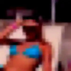 Ramata, 26 ans, connectée à Bourg-Madame pour une rencontre coquine