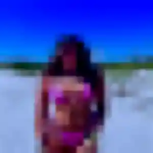 Photo de Dorothée à Bourgs sur Colagne (22 ans) - plan cul discret