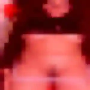 Rejoins Adjoua, 36 ans à Boust en privé