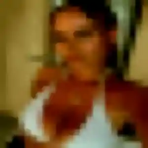 Bukola, 34 ans, connectée à Bragny-sur-Saône pour une rencontre coquine
