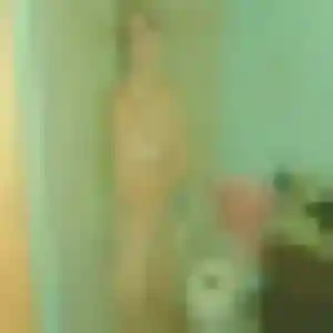 Découvre Ursula, 24 ans à Breuil-Bois-Robert en privé