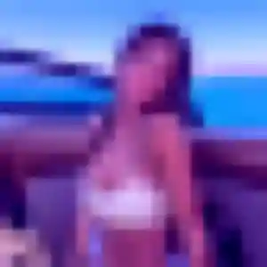 Rejoins Abena, 30 ans à Bricquebec-en-Cotentin en t'inscrivant