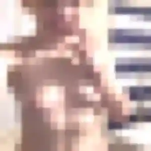 Ngozi, 33 ans, en ligne à Brue-Auriac pour un plan cul