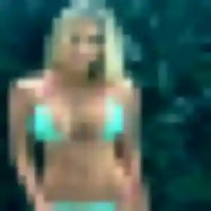 Photo de Adeline à Cambronne-lès-Ribécourt (34 ans) - plan cul discret