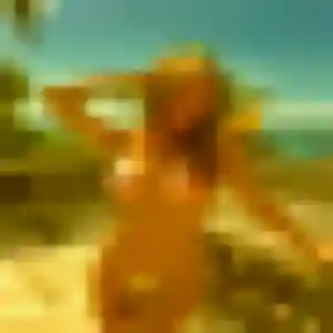 Jumoke, 25 ans, en ligne à Carrouges pour une rencontre coquine