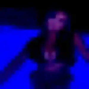 Charmante Esi, 27 ans à Cenon-sur-Vienne - la contacter