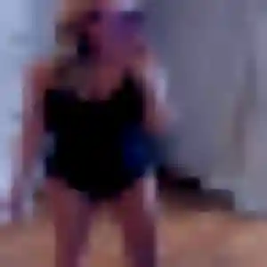 plan cul à Cerelles : photo de Xénia, 22 ans - inscription gratuite