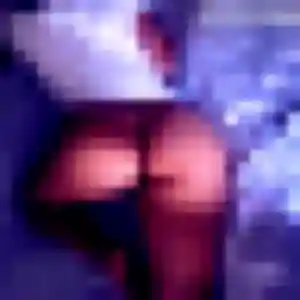 Rencontre Aida, 22 ans à Chalmoux en t'inscrivant