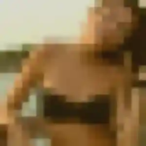 Kimberley, 28 ans, connectée à Châlons-du-Maine pour une rencontre coquine