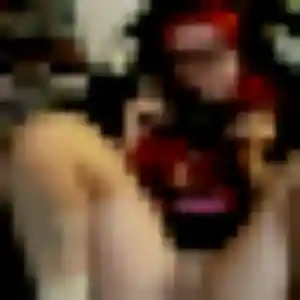 Mumbi, 23 ans, connectée à Charbuy pour une rencontre coquine