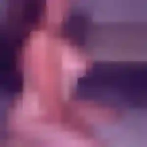 Carine, 35 ans, connectée à Charenton-le-Pont pour une rencontre coquine