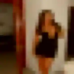 Contacte Akissi, 27 ans à Châtillon-sur-Chalaronne en privé