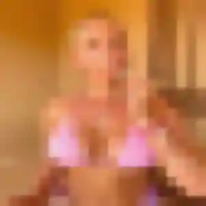 Miriam, 25 ans, en ligne à Châtillon-sur-Cher pour un plan cul