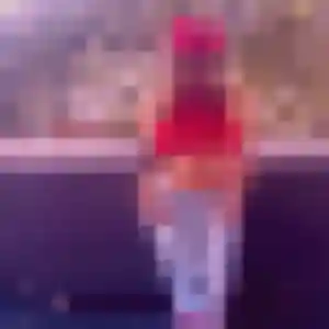 Contacte Célestine, 35 ans à Châtillon-sur-Marne en privé