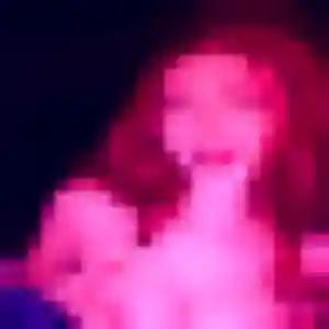 Aïcha, 27 ans, connectée à Cheny pour un plan cul