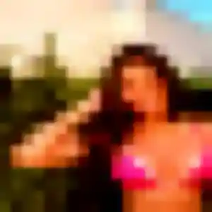 Issa, 45 ans, connectée à Cléden-Cap-Sizun pour une rencontre coquine