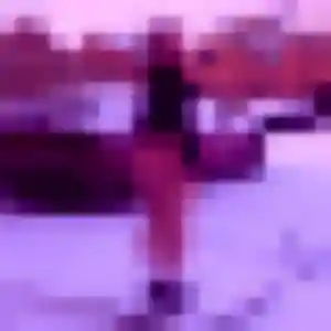 Découvre Gnilane, 30 ans à Combon en privé