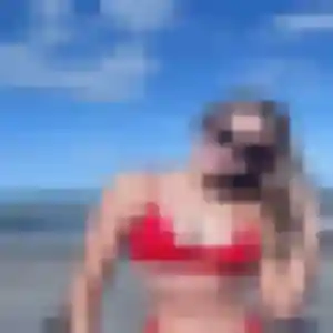Rejoins Xénia, 29 ans à Combrit en privé