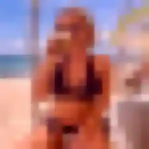 Favour, 40 ans, en ligne à Craponne-sur-Arzon pour un plan cul