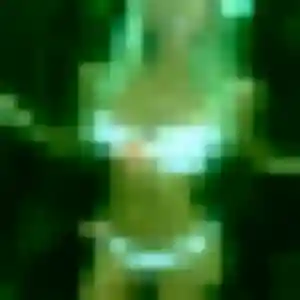 Éva (29 ans) à Daix propose une rencontre ce soir