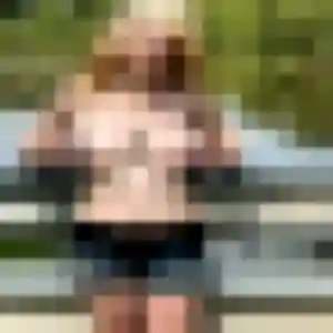 Daphné (27 ans) à Dampierre-sur-Avre cherche un plan cul maintenant