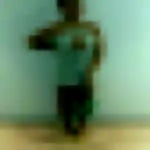 Esther, fille de 34 ans cherche plan cul à Décines-Charpieu