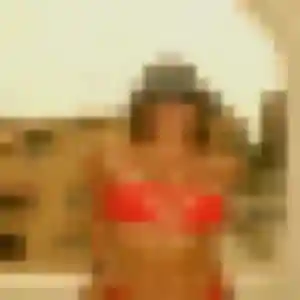 Photo exclusive de Ngozi, 24 ans à Dévoluy - plan discret