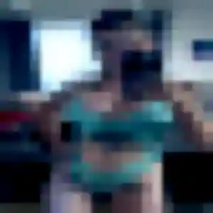 Lilou, 23 ans, en ligne à Domloup pour une rencontre coquine