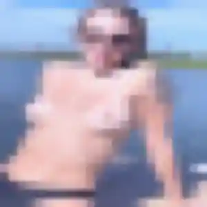 Rejoins Muthoni, 23 ans à Dompierre-sur-Besbre en privé