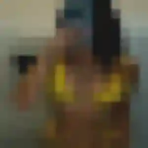 Adélaïde, 33 ans, dispo pour plan cul à Émancé