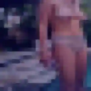 Ehui, 23 ans, en ligne à Erquery pour un plan cul