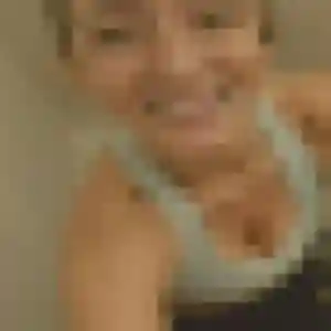 Sexy Lina, 22 ans à Estrées - découvrir son profil