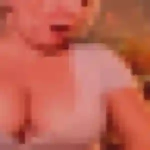 Photo de Kadiatou à Farges-en-Septaine (45 ans) - plan cul anonyme