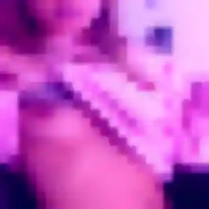 Photo privée de Adunni, 33 ans à Faverolles-sur-Cher - plan discret