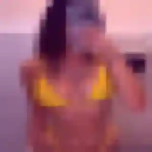 Photo privée de Roxane, 37 ans à Graincourt-lès-Havrincourt - rencontre sans lendemain